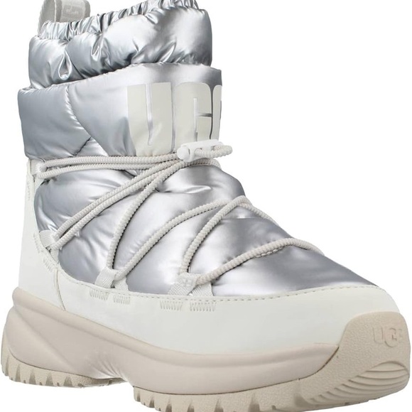 Ugg Yose Puffer Snow Boots - Picture 2 of 7